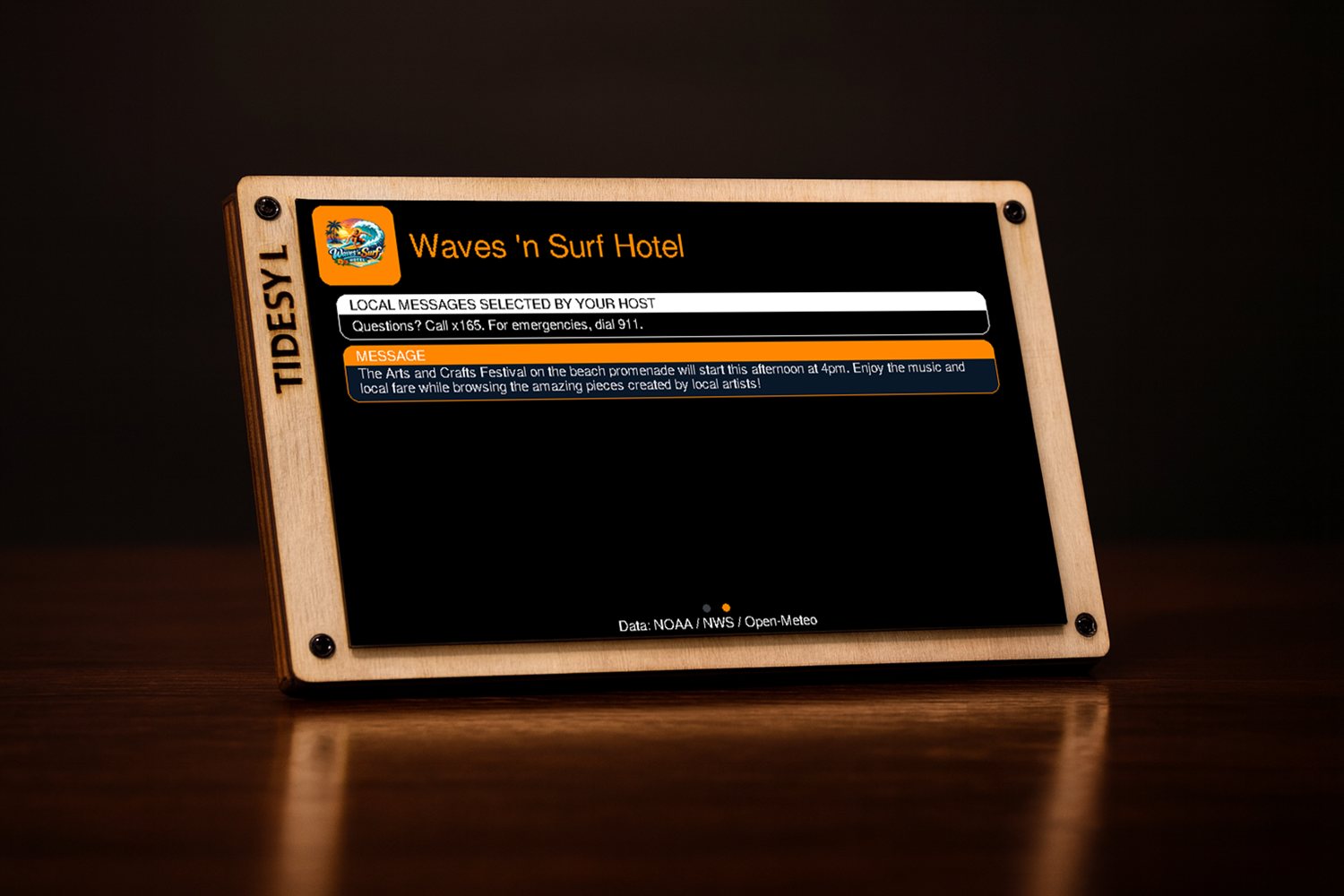 Driftwood device showing a custom property message about a local arts and crafts festival